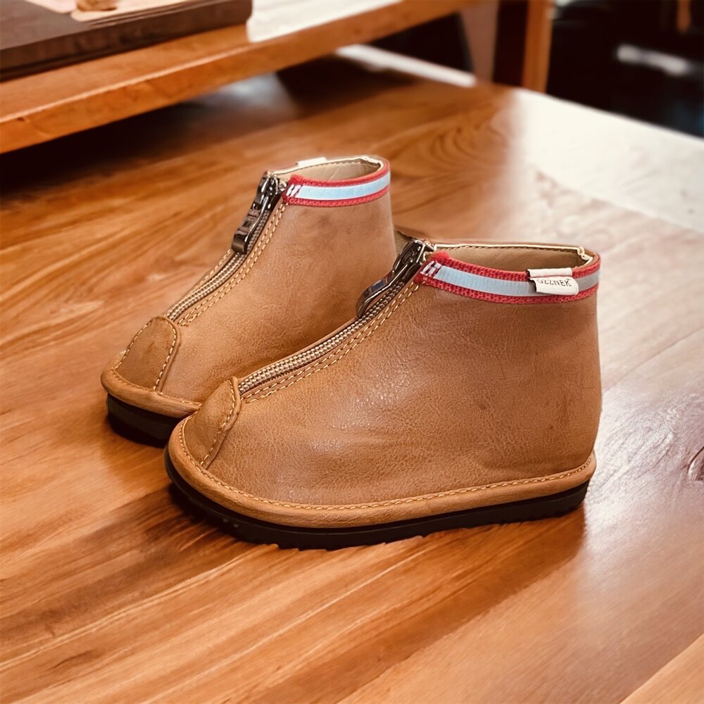 Brown Boot with Zippered closure